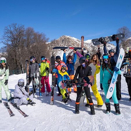 Qafqaz Riverside Hotel Gabala Buitenkant foto Skiing in Bariloche, Argentina