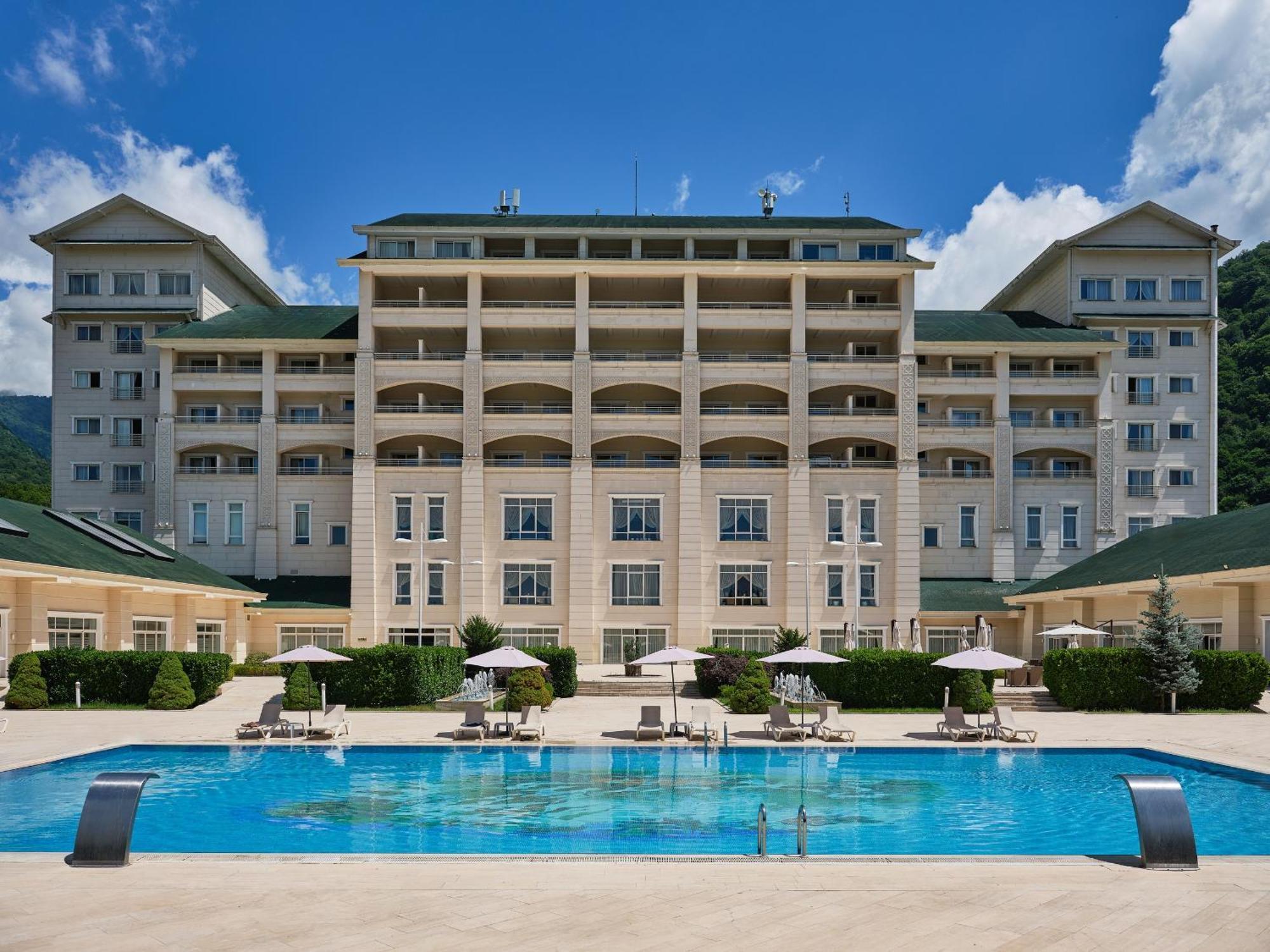 Qafqaz Riverside Hotel Gabala Buitenkant foto The hotel