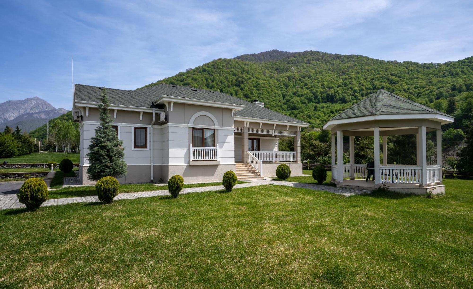 Qafqaz Riverside Hotel Gabala Buitenkant foto
