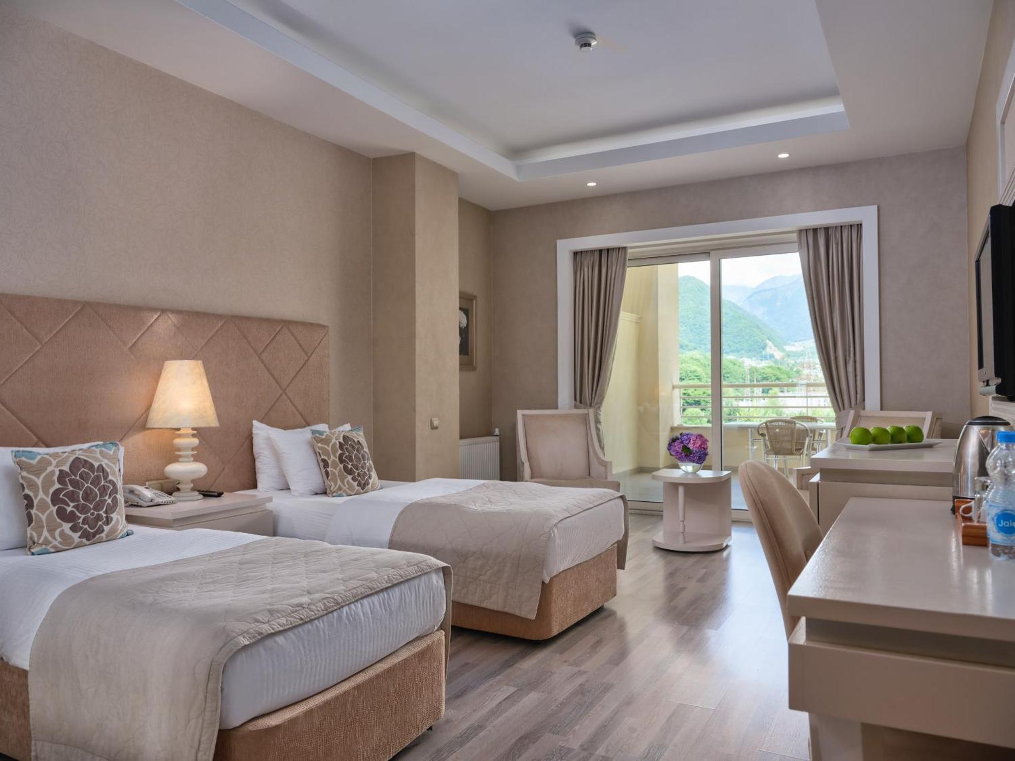 Qafqaz Riverside Hotel Gabala Buitenkant foto Deluxe Room