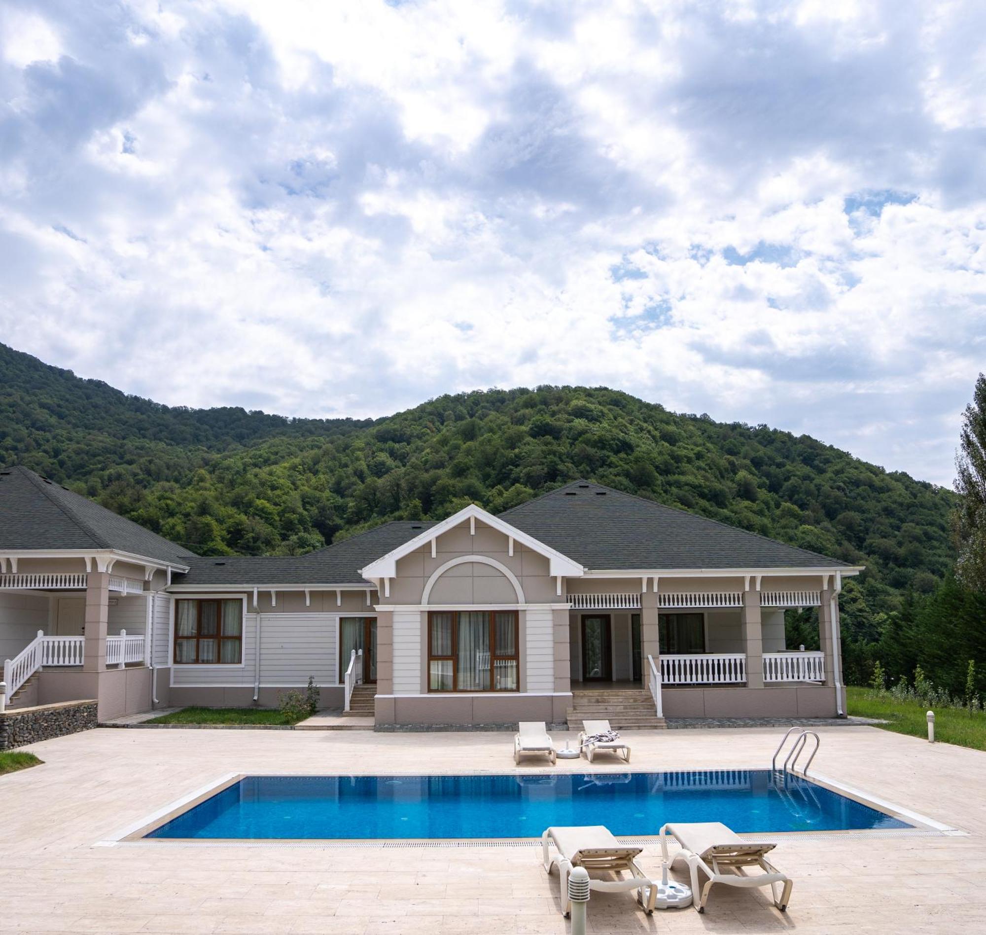 Qafqaz Riverside Hotel Gabala Buitenkant foto